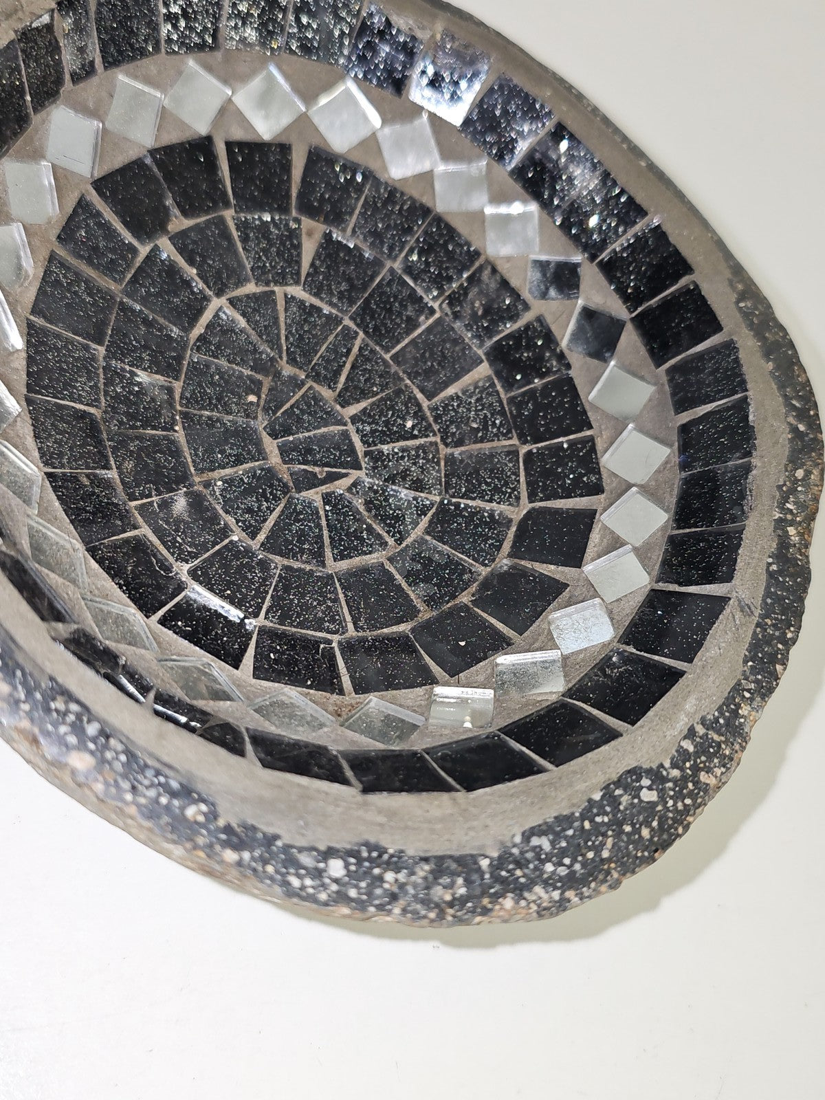 Coupe vide-poches vintage en pierre naturelle sculptée, mosaïque ancienne déco