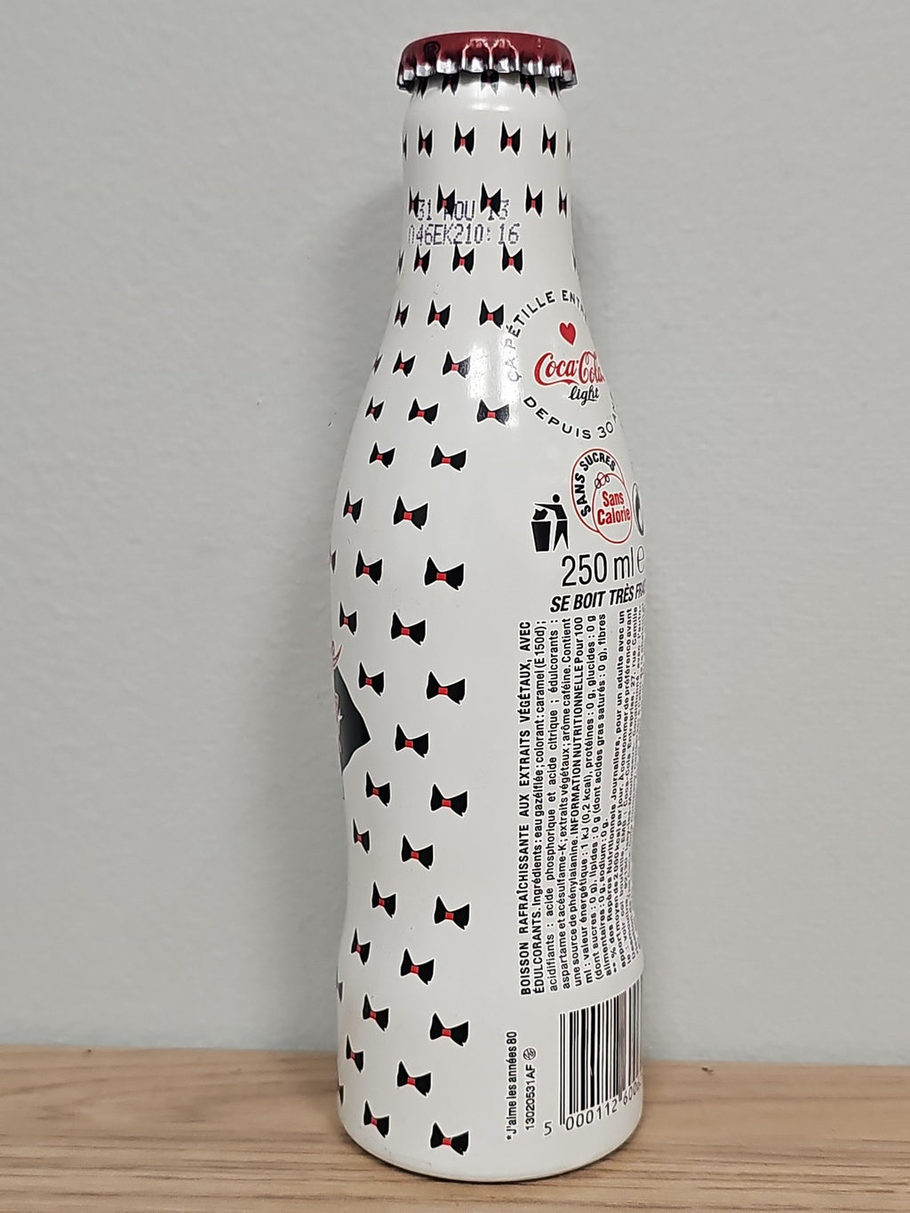 Bouteille Coca Cola pleine édition MARC JACOBS design exclusif boisson scellée