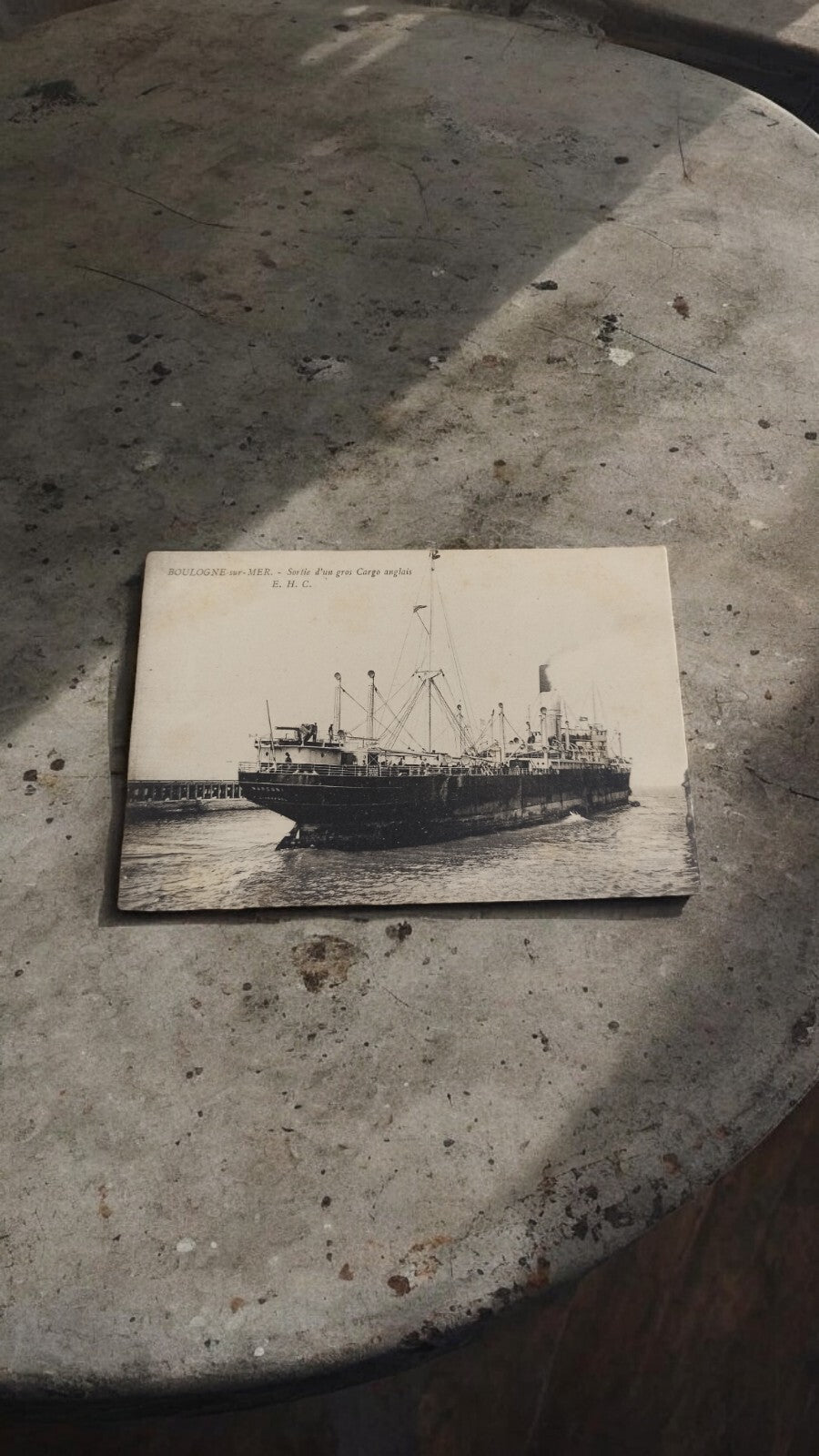Carte postale Boulogne-sur-Mer cargo anglais port maritime navire historique