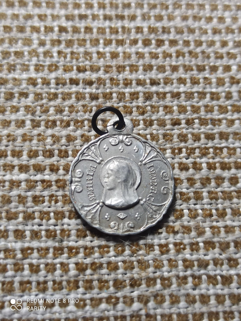 Médaille religieuse Lourdes ancienne ? effigie Vierge, souvenir vintage