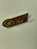 Vintage pin's Club 95 Photo noir jaune collection photographie (Ref 13)