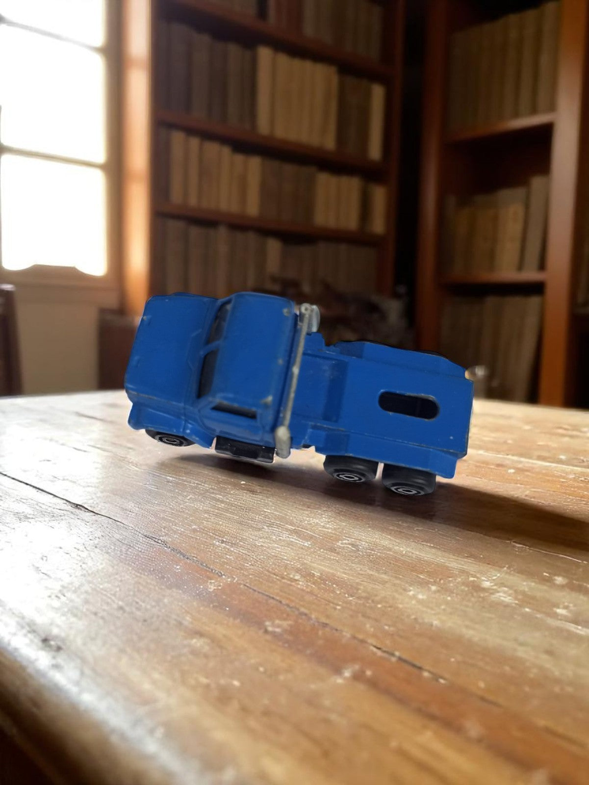 Camion miniature Majorette ancien bleu – véhicule vintage jouet rare