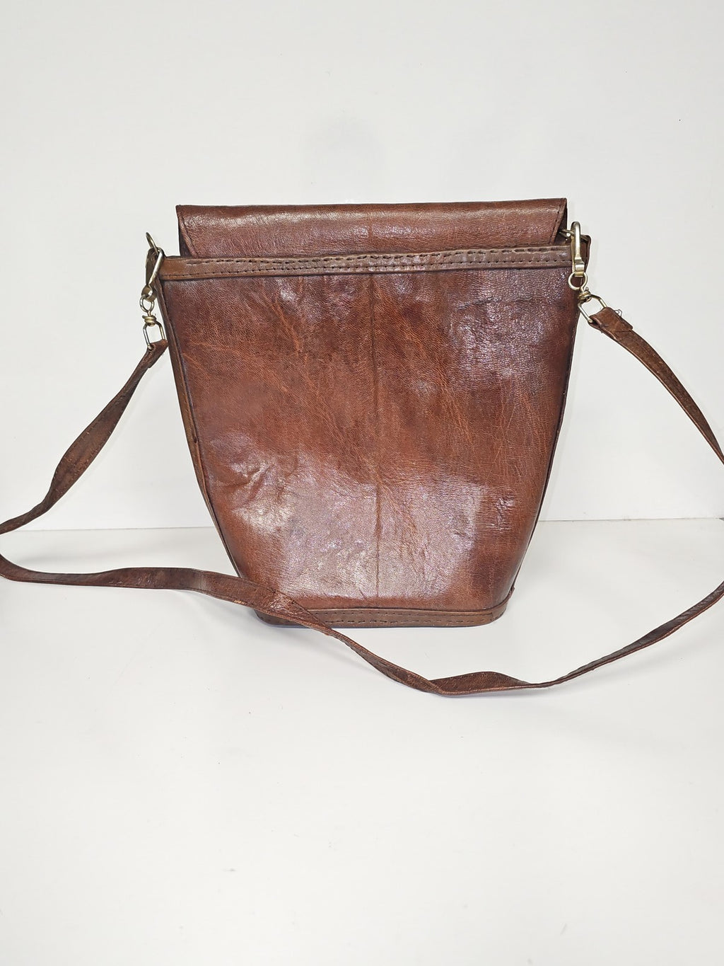Sac bandoulière femme vintage en cuir véritable Ancienne, rétro, objet ancien