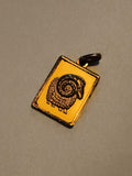 Pendentif ancien rectangulaire bélier doré signe astrologique zodiaque rétro