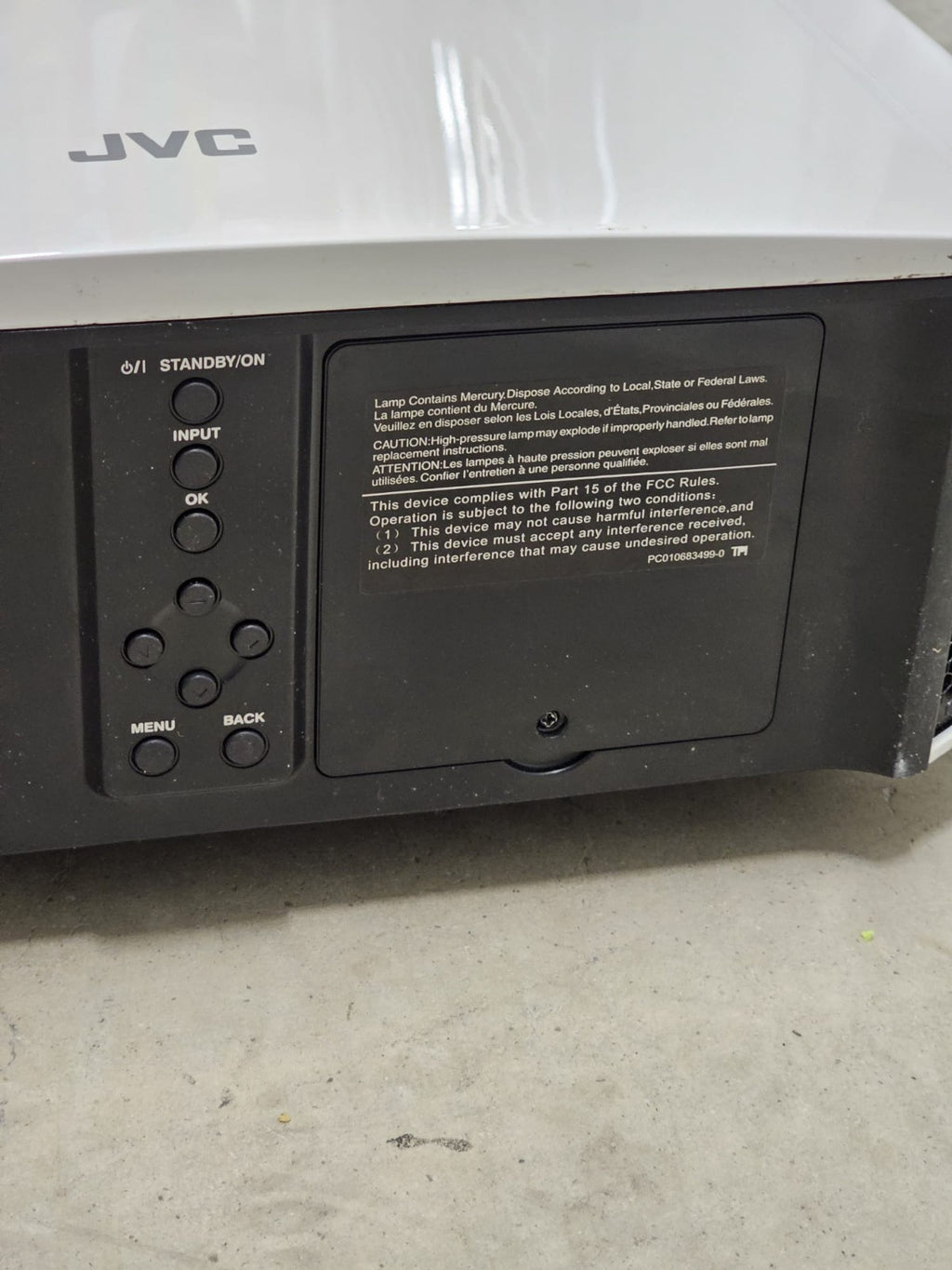 Vidéoprojecteur JVC D-ILA DLA-X3-WE blanc à réparer, projecteur home cinéma