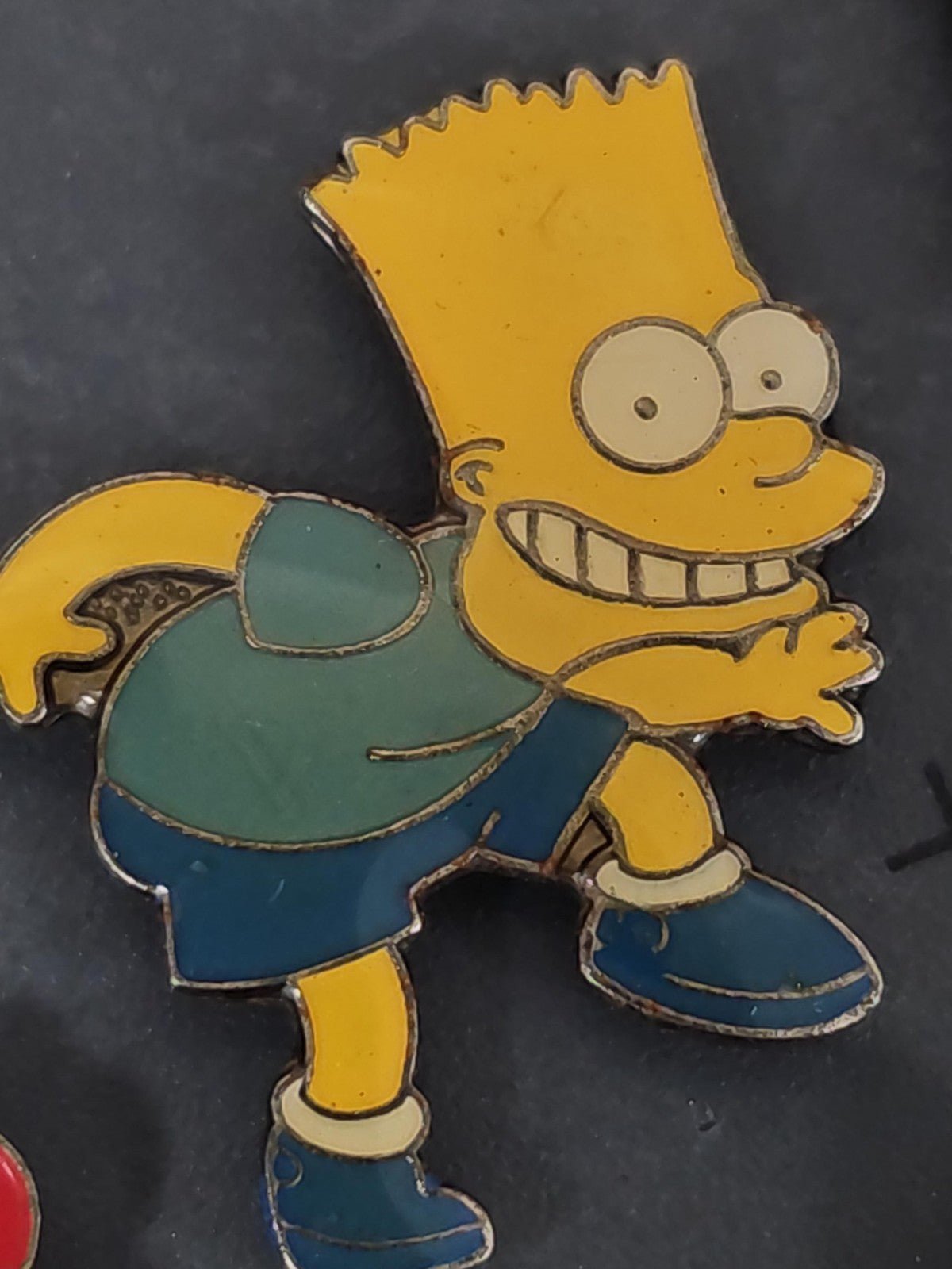 Pin's rétro ancien Les Simpson, badge collection vintage dessin animé années 90