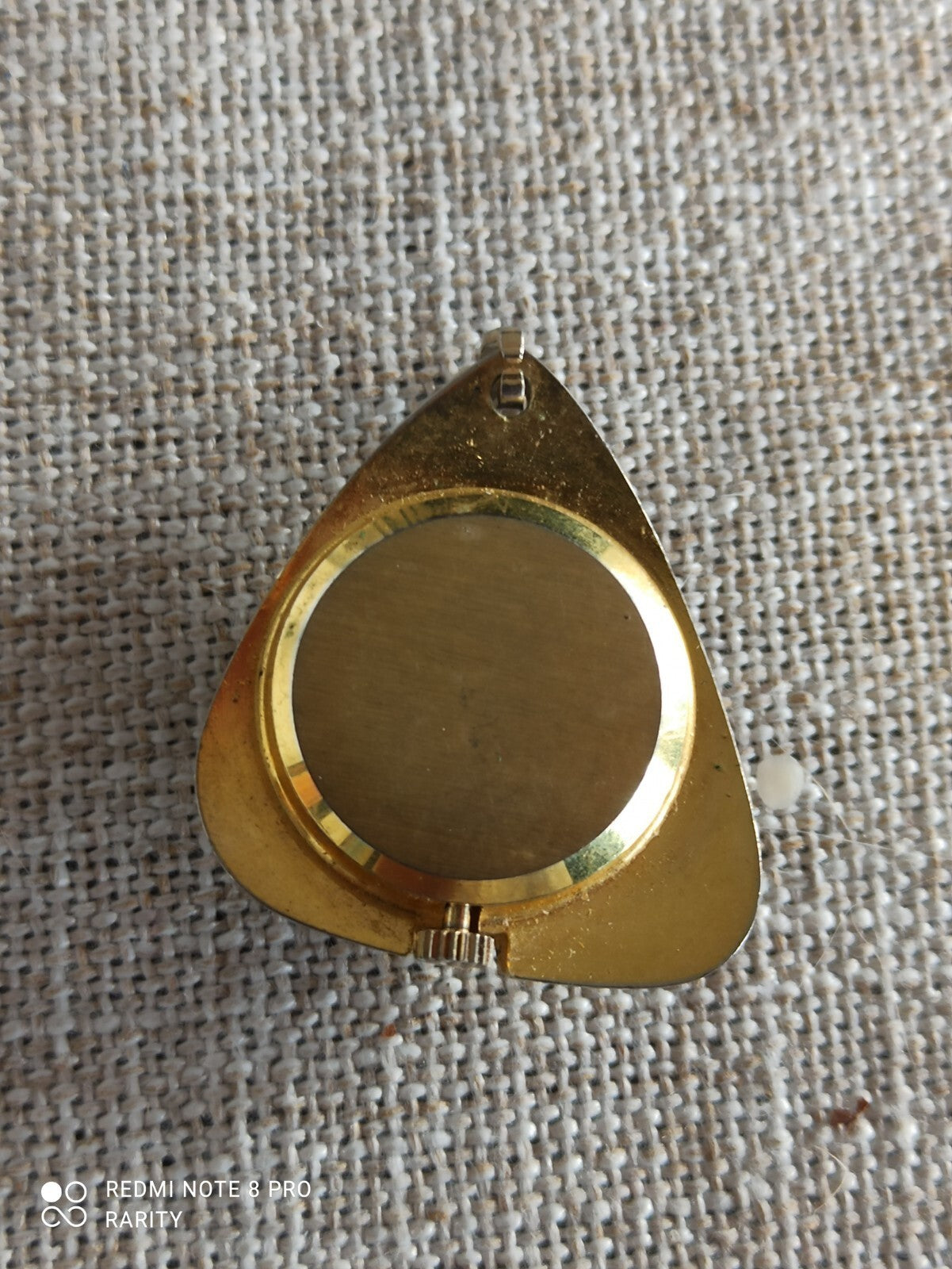 Montre pendentif vintage Buler plaquée or, forme triangle, ancienne, à réviser