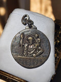 Médaille Saint Christophe ronde aspect argenté – Protecteur Voyageurs