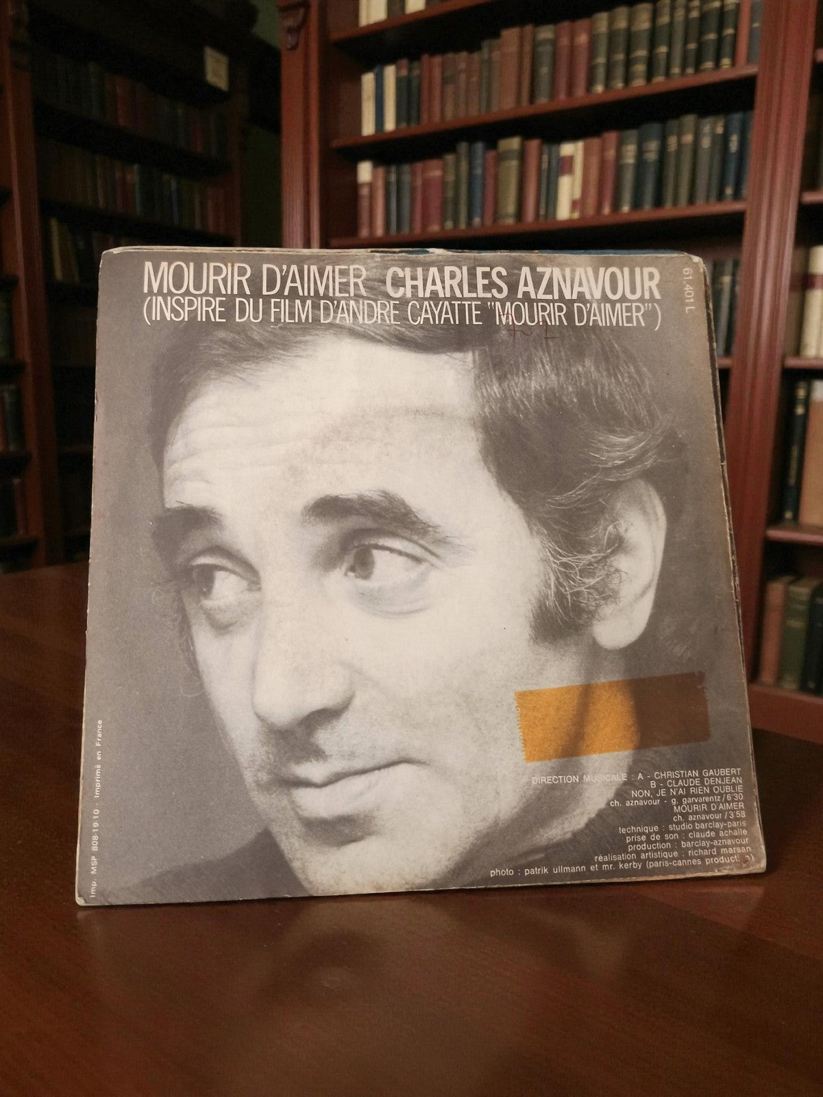 Disque vinyle 45 tours Charles Aznavour Mourir d?aimer vintage chanson française
