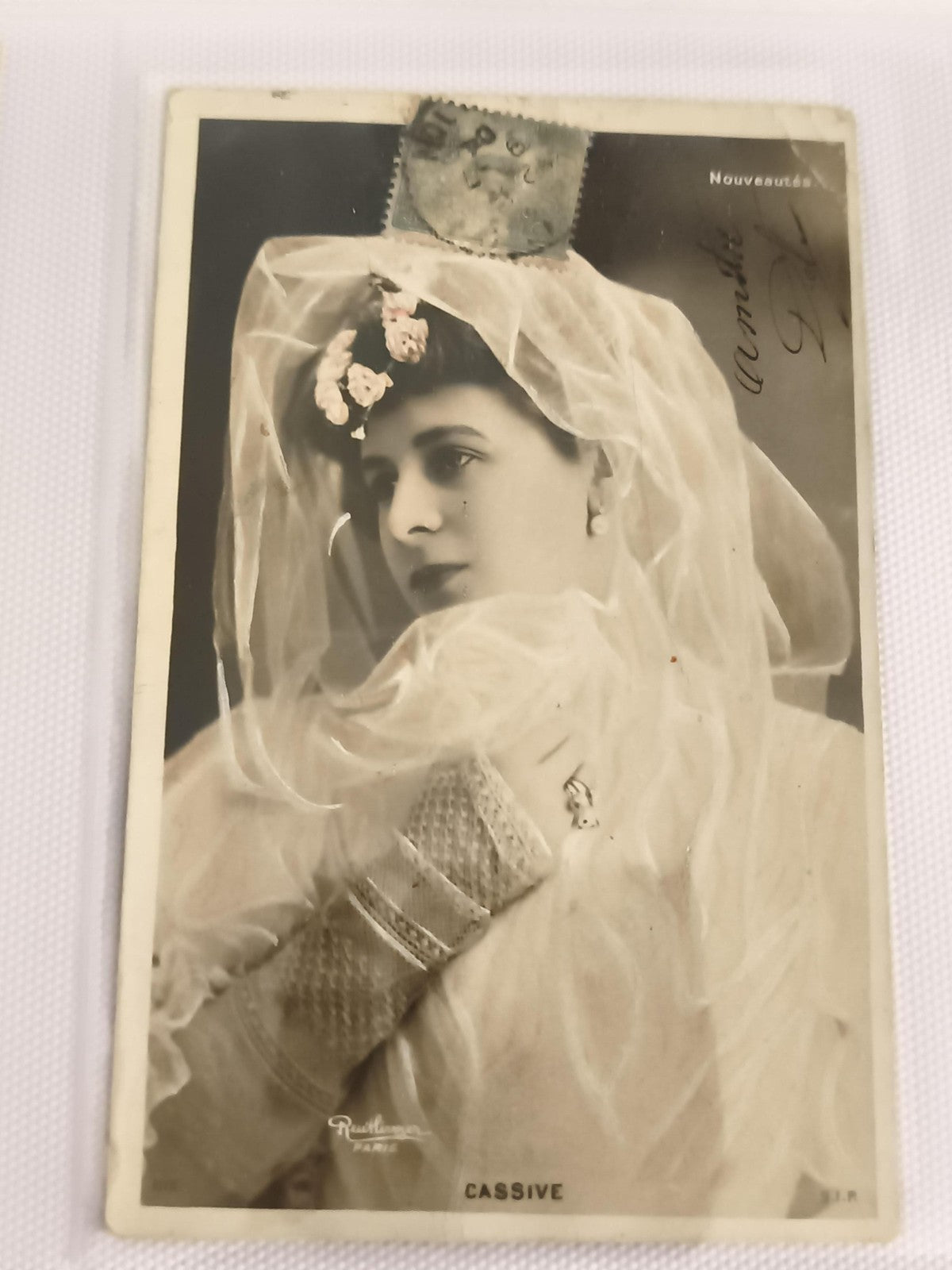 Carte postale ancienne photo Cassive actrice voilée, Paris, début XXe