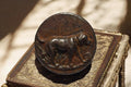 Bouton uniforme chasse XIXe siècle décor chien relief ancien rare