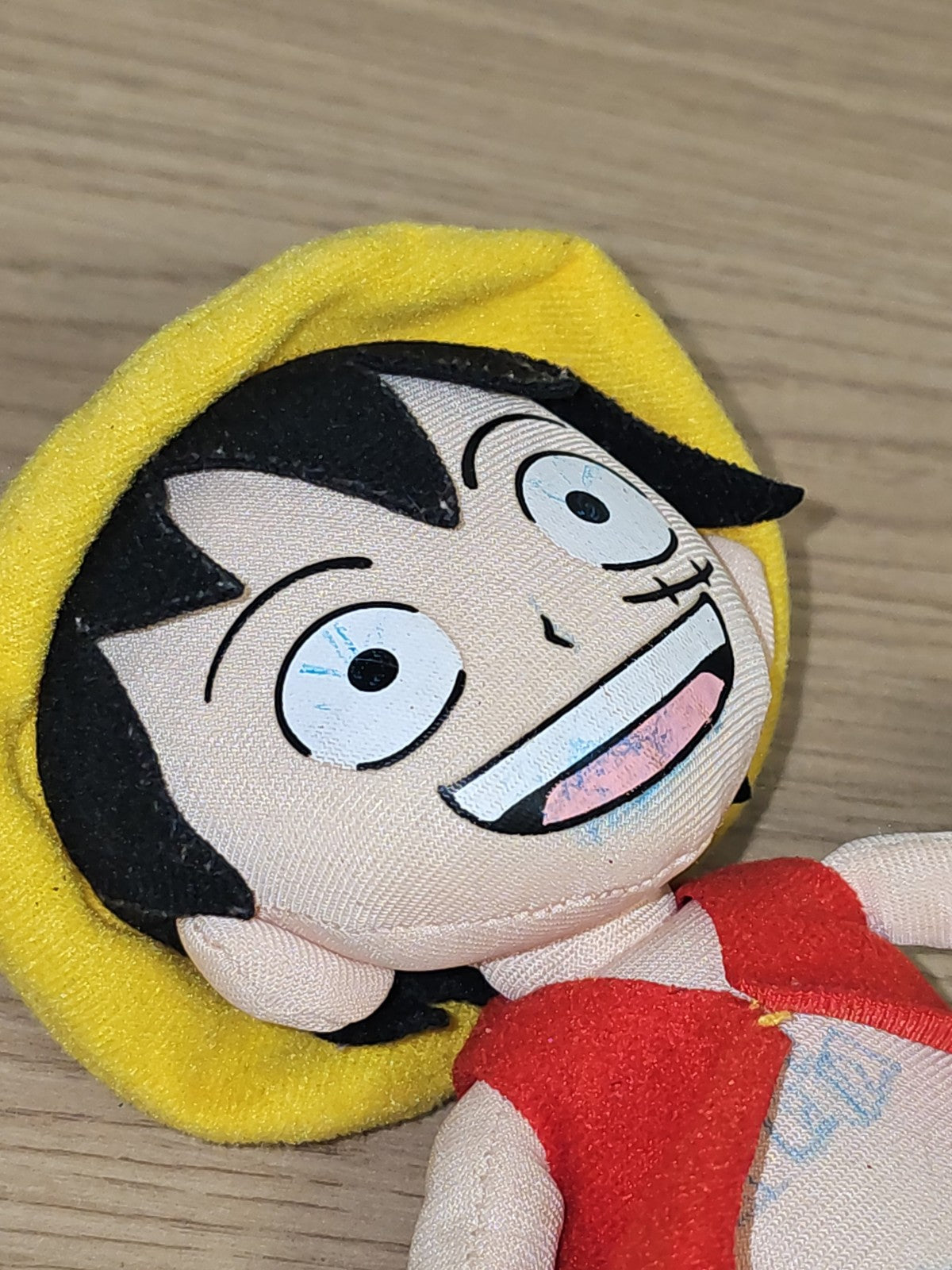 Peluche One Piece Luffy d?occasion ? Collection rare ? Bon état, objet collector