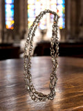 Collier vintage fantaisie en métal argenté, maillons ovales, style rétro