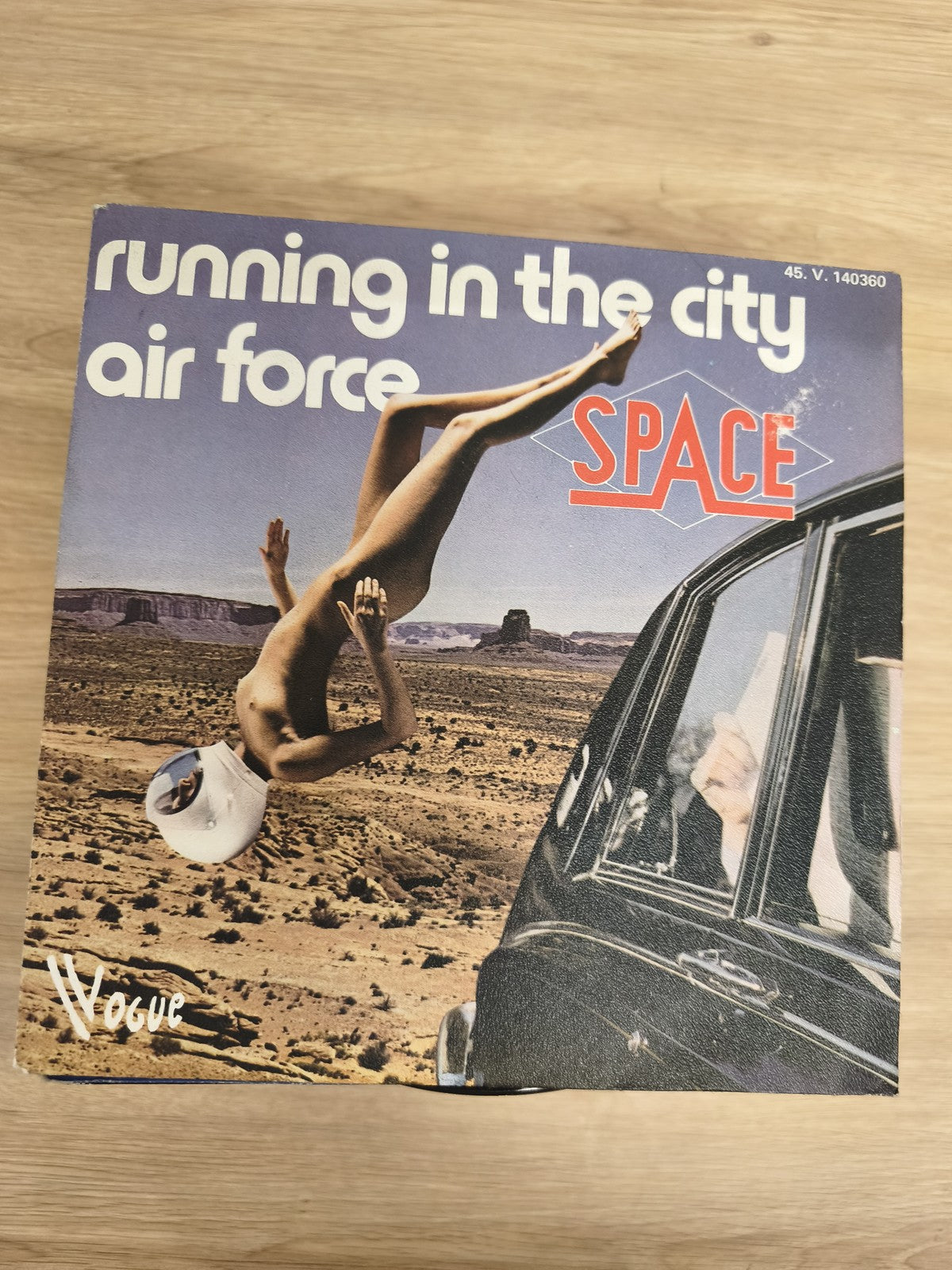 Vinyle 45 tours Space Running in the City Air Force pochette originale Ref 1