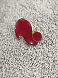 Pin's vintage rouge forme point d'interrogation émaillé rétro (Ref 7)