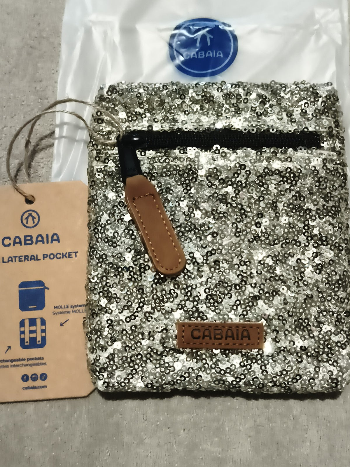 Pochette latérale Cabaia sequins argentés 15 cm zip, accessoire sac neuf