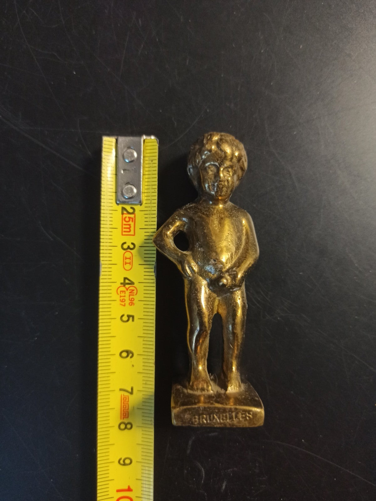 Statuette Manneken Pis Bruxelles bronze doré ancien déco vintage