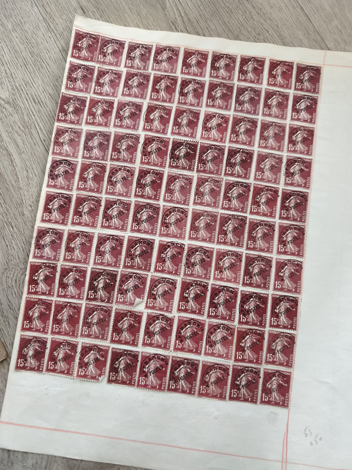 Gros lot ancien timbres Marianne 15c rouges oblitérés sur planche philatélie