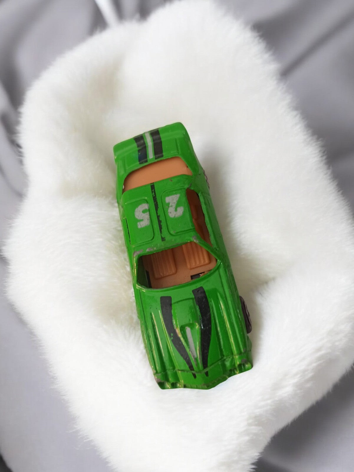 Voiture miniature vintage verte déco rétro, jouet ancien, numéro 25