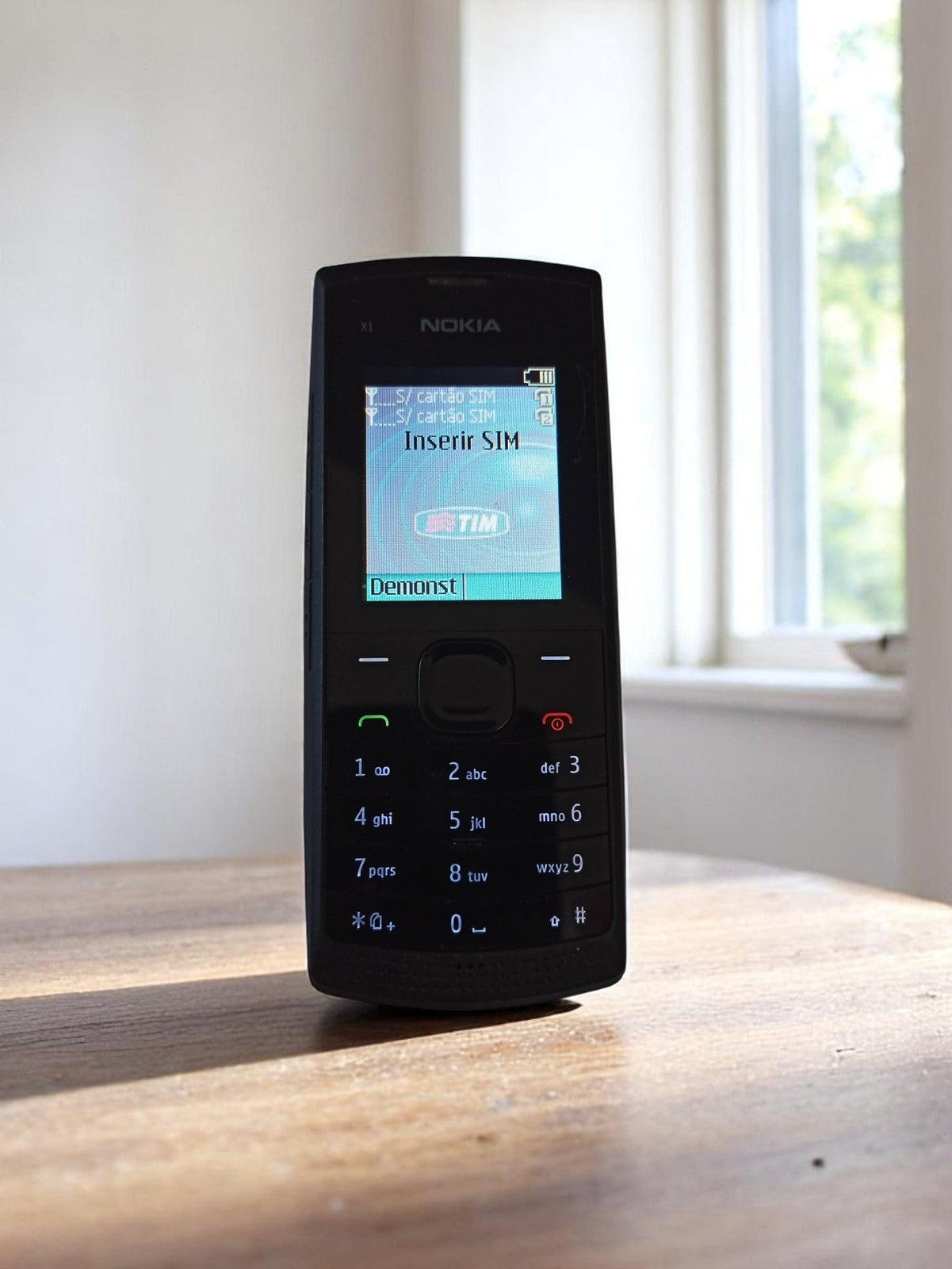 Téléphone portable Nokia X1 vintage noir fonctionnel rétro GSM