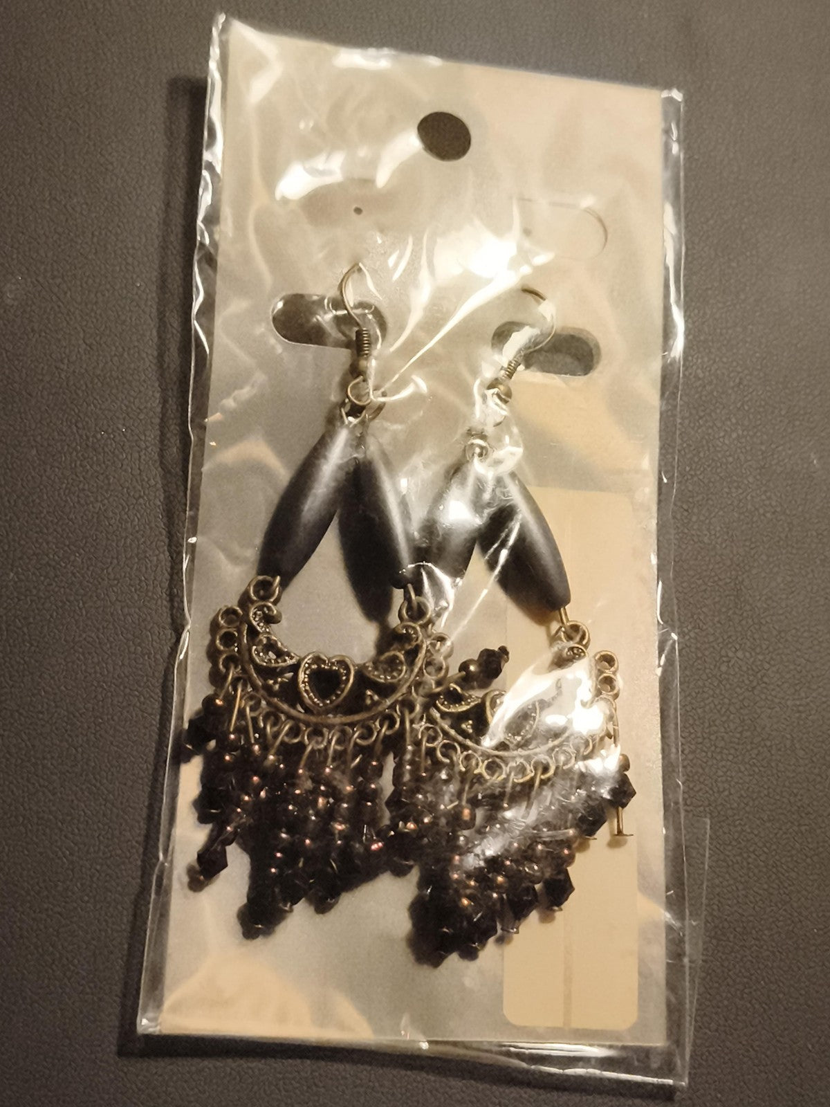 Boucles d'oreilles vintage pendantes noir deadstock, style bohème, pampilles rét