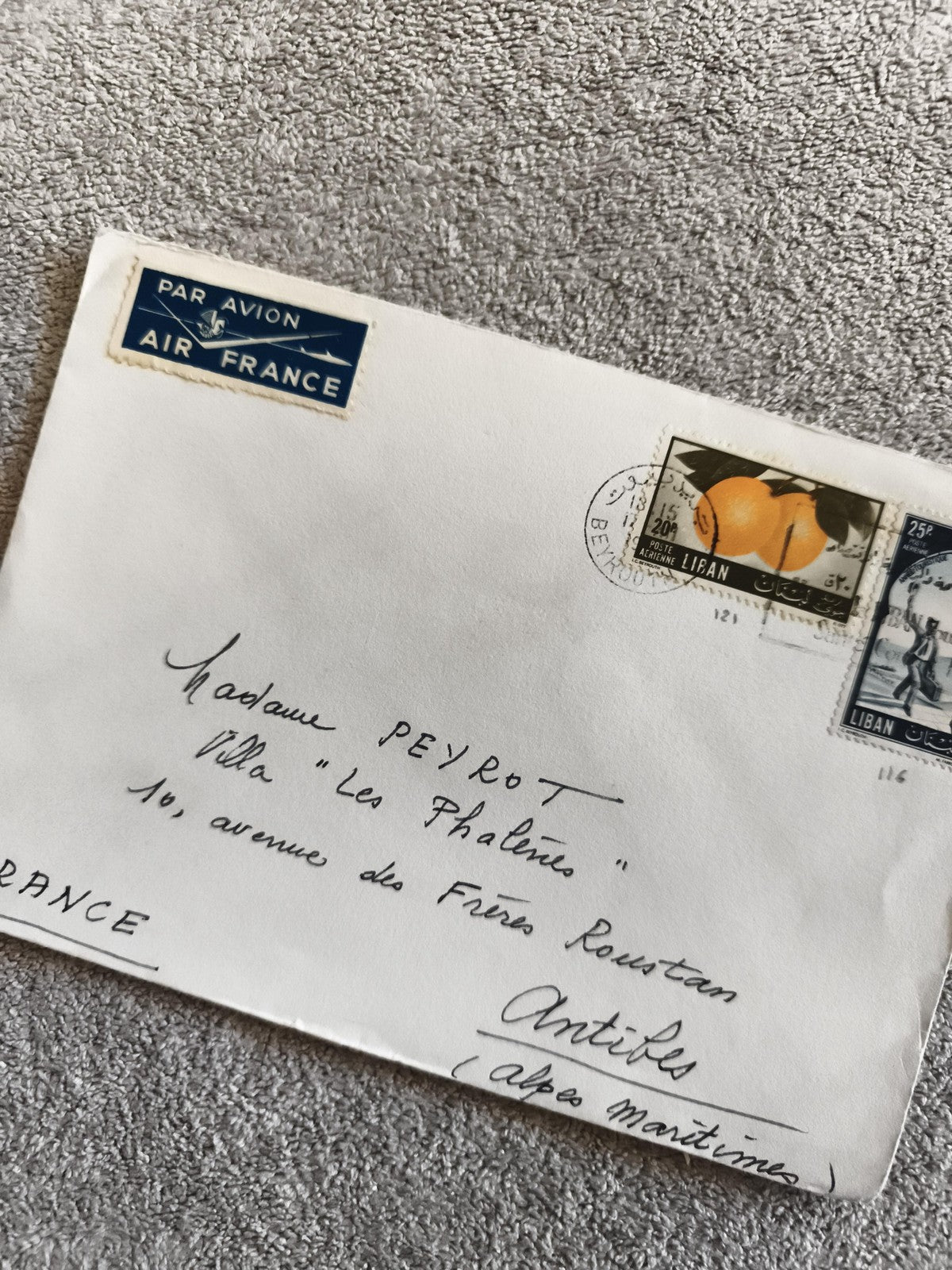 Lettre affranchie Liban Air France, timbres oranges et aviateur, Par Avion