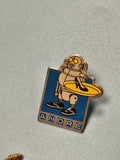 Pin's vintage ANDRÉ robot plateau chaussure bleu jaune rétro collection