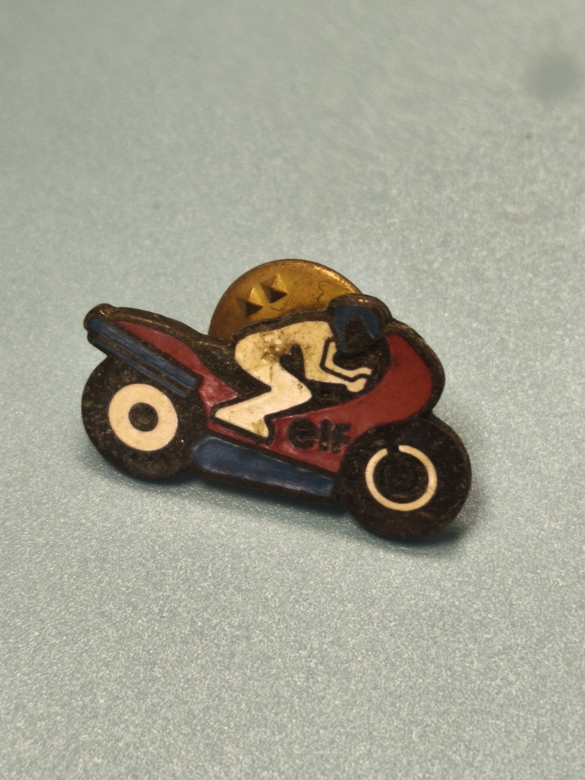 Vintage pin's moto ELF coureur années 80 racing collection sport (Ref 1)