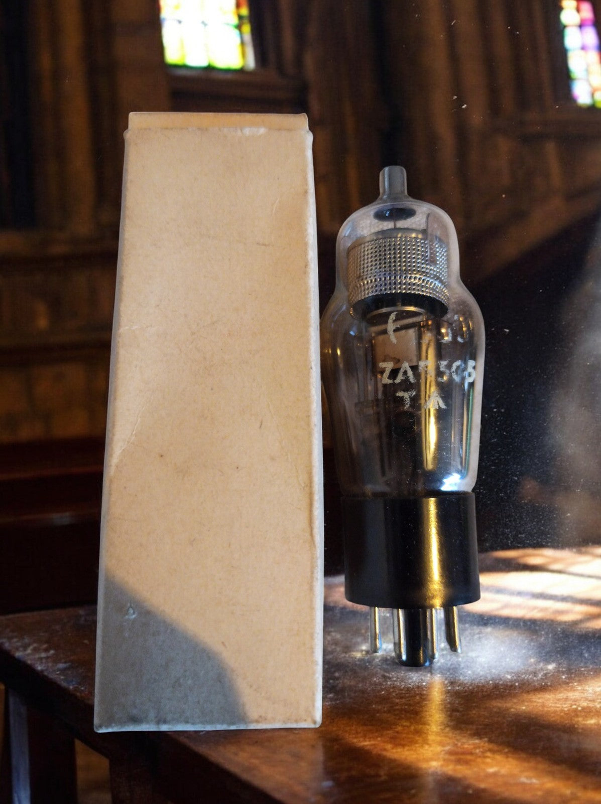 Lampe radio ancienne ZAT36B à restaurer – Tube électronique vintage – Pièce déta