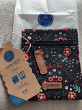 Pochette Cabaia florale noire, accessoire latéral sac, neuve 15 cm