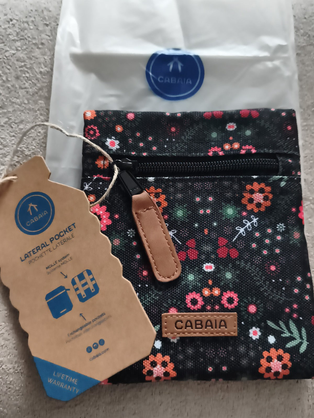 Pochette Cabaia florale noire, accessoire latéral sac, neuve 15 cm