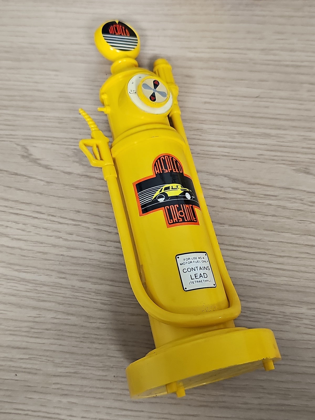 Radio vintage FM pompe à essence jaune style rétro années 80 Frontier