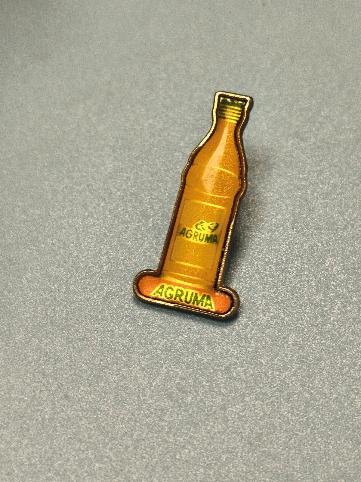 Vintage pin's bouteille AGRUMA orange collection publicité boisson rétro