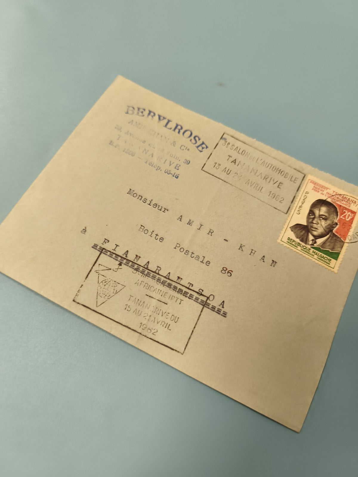 Ancienne enveloppe timbrée 1962 Tananarive Fianarantsoa philatélie collection