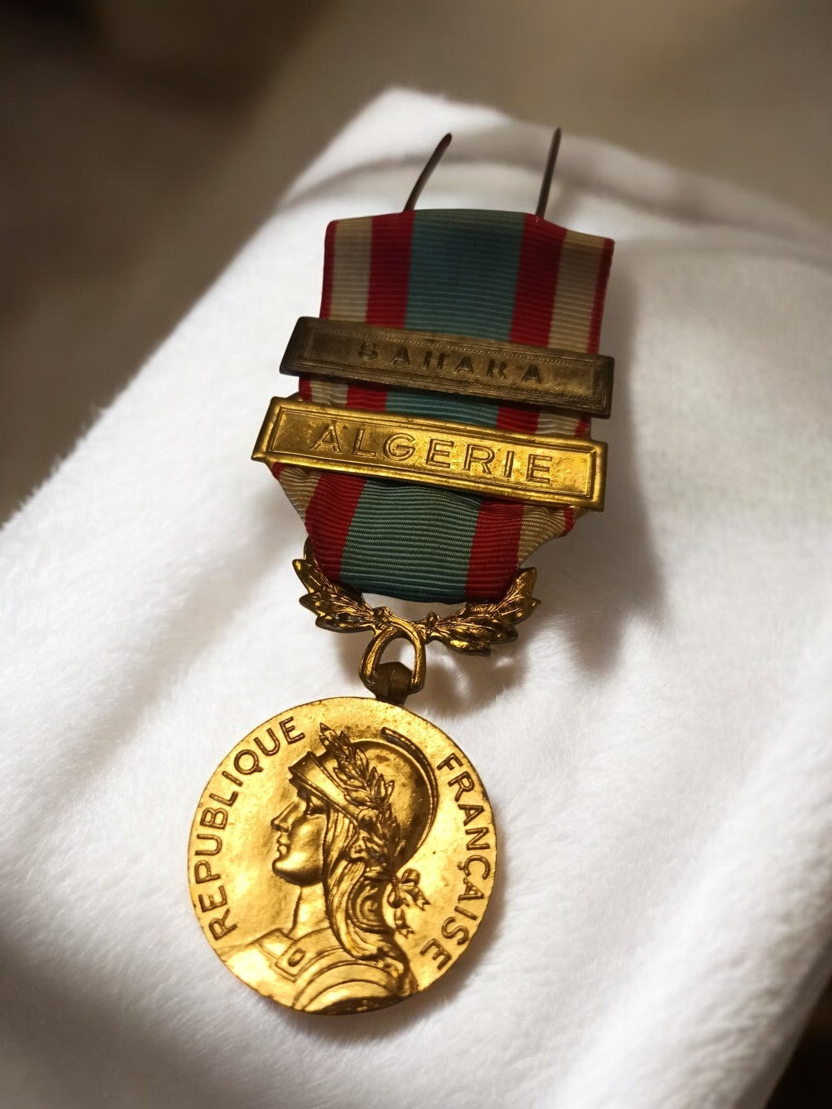 Médaille commémorative Armée Française Algérie Sahara vintage ancienne