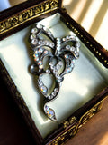 Broche vintage en métal argenté strass papillon, bijou fantaisie rétro