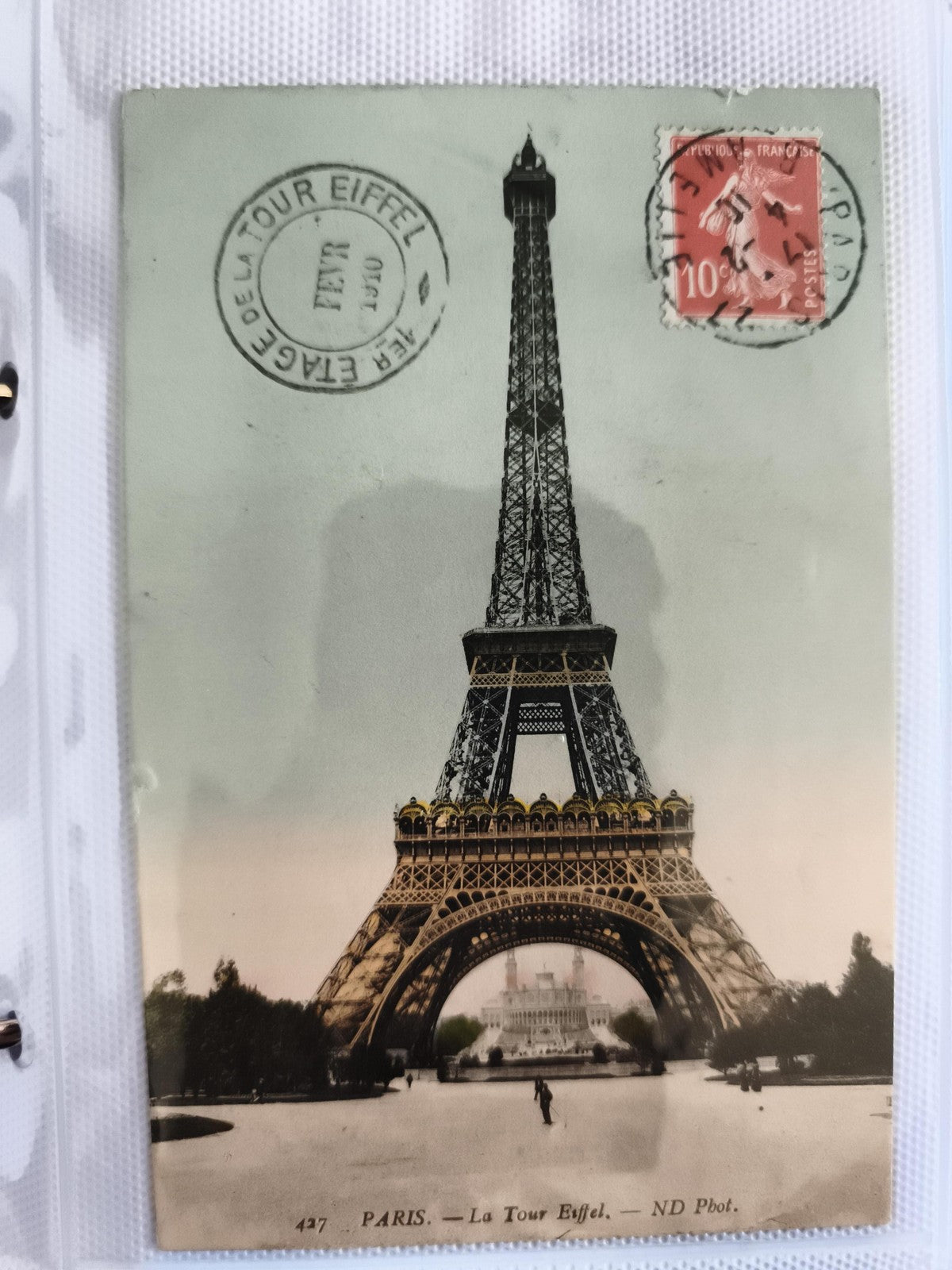 CPA Paris Tour Eiffel ND Phot. timbre 1940 carte postale ancienne