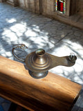 Lampe à huile ancienne bronze poignée serpent, style rétro, décor oriental