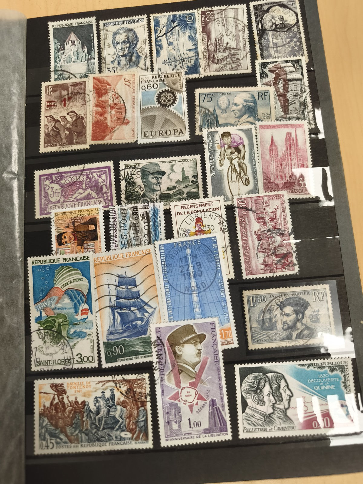 Lot timbres France oblitérés thèmes variés philatélie poste ancienne