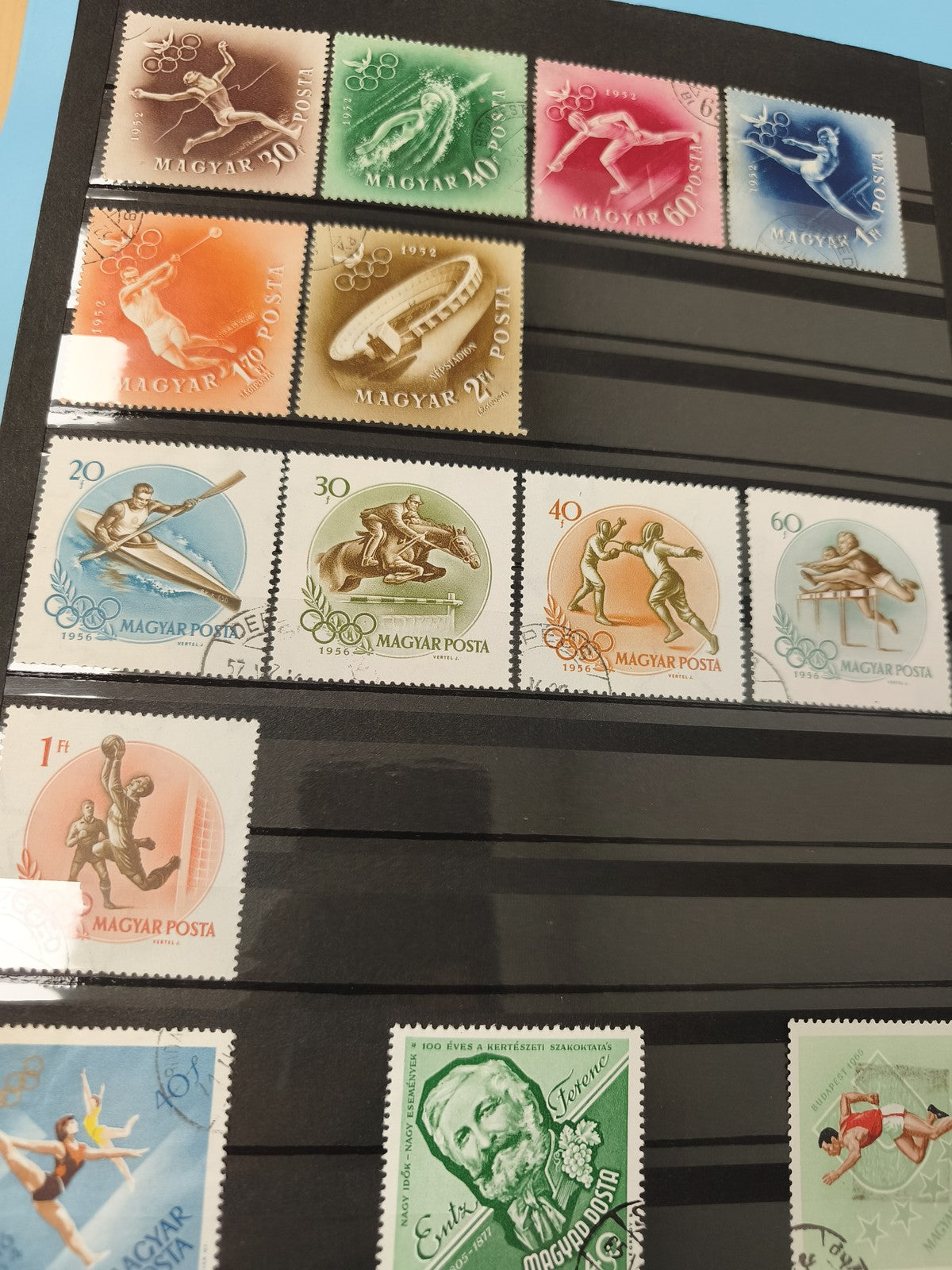 Lot anciens timbres oblitérés Hongrie Magyar Posta sport et thèmes variés vintag