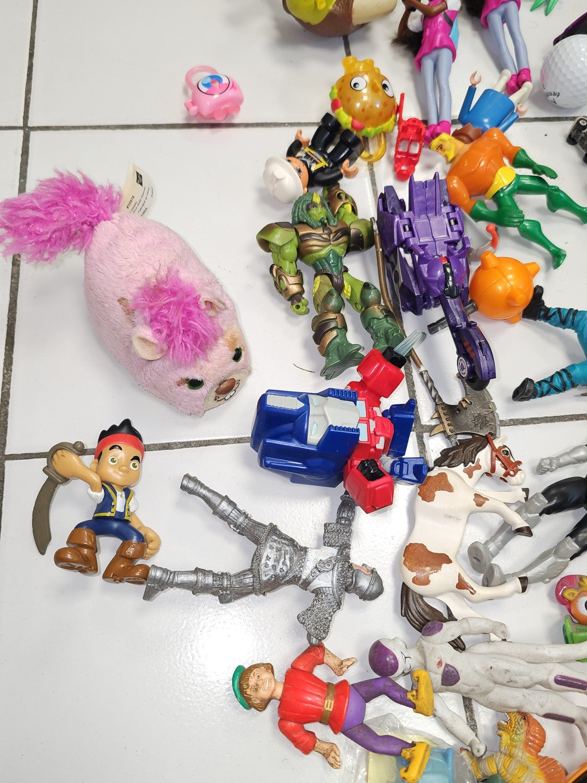 Gros lot jouets anciens et récents à trier vintage collection rétro occasion