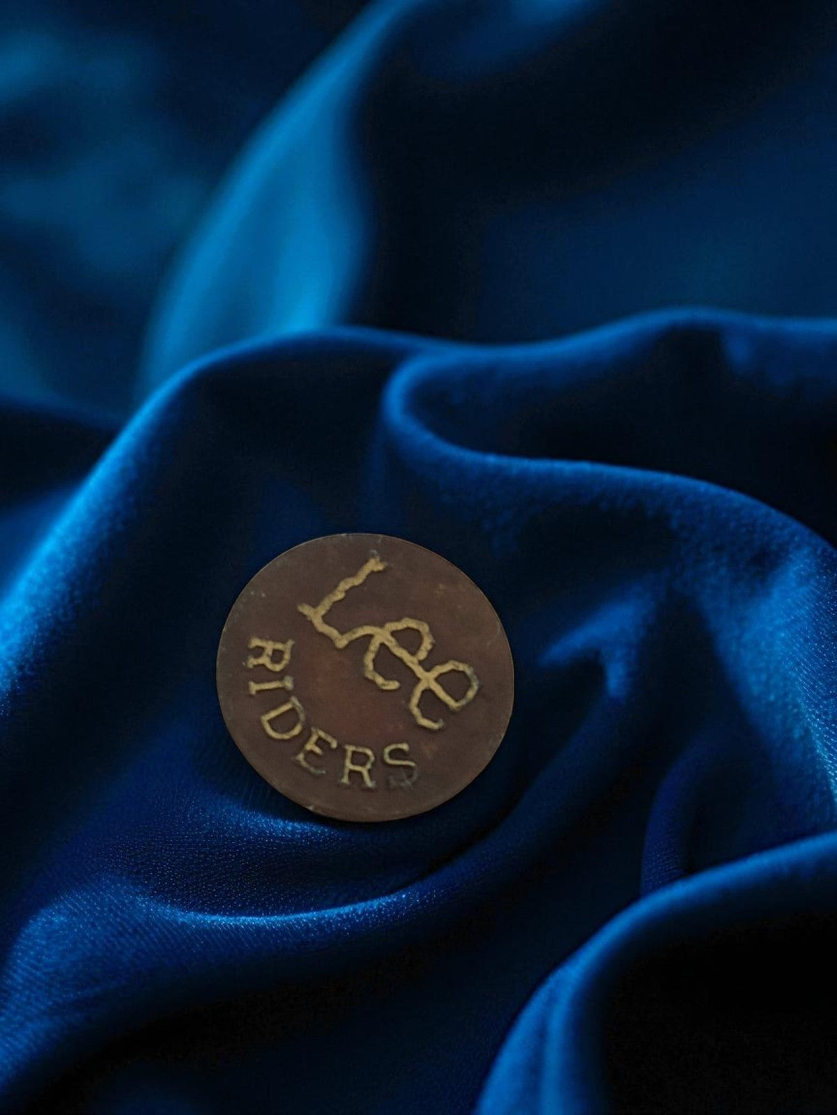 Pin's Lee Riders vintage édition limitée, badge rond publicitaire ancien