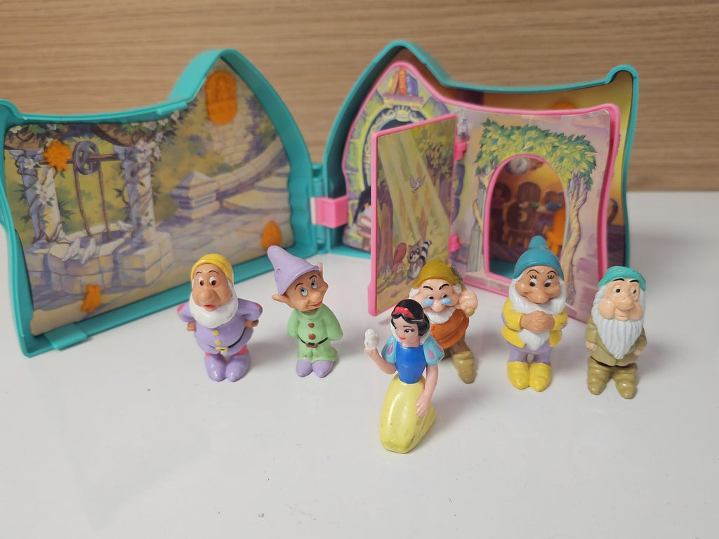 Vintage Disney Snow White doll Mattel 1993 Once Upon A Time rare collector's item