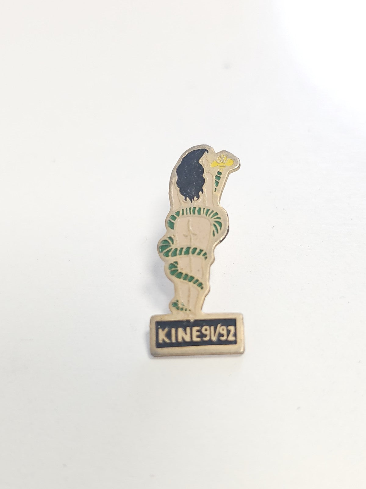 Pin's rétro ancien kinésithérapeute 91/92 ? badge vintage collection années 90