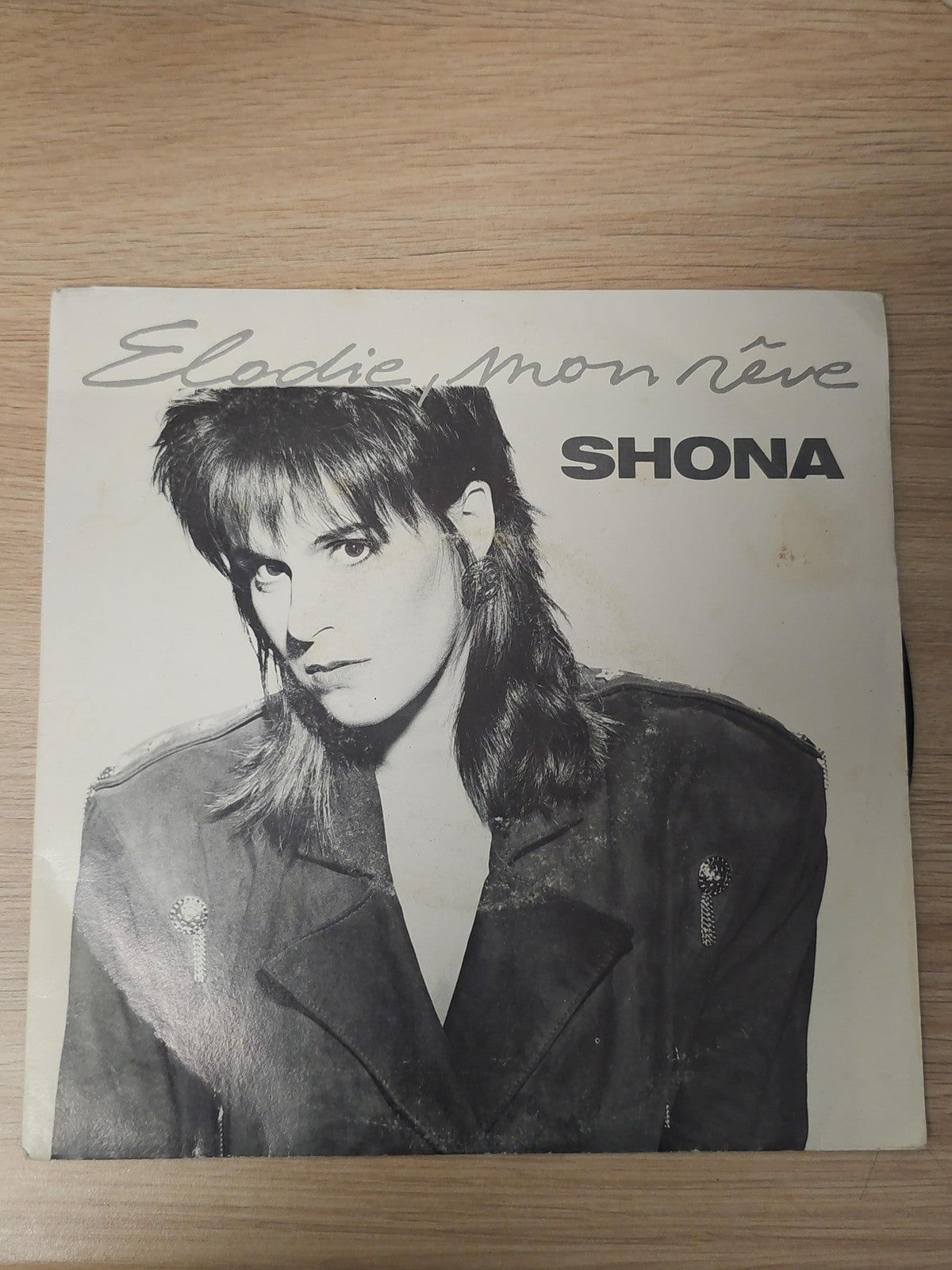 Vinyle 45 tours rétro Shona ancien disque collector pour amateurs de musique vin