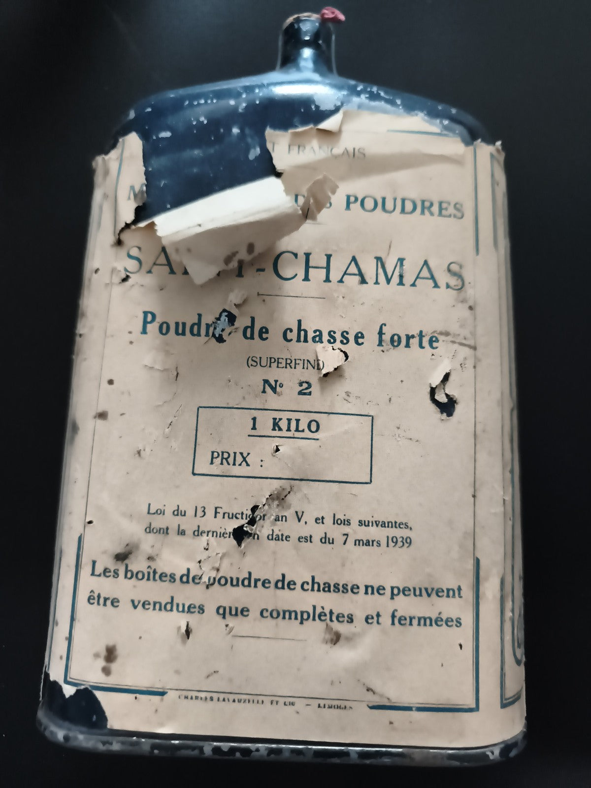Boîte ancienne poudre chasse Saint-Chamas métal étiquette 1939 vintage déco