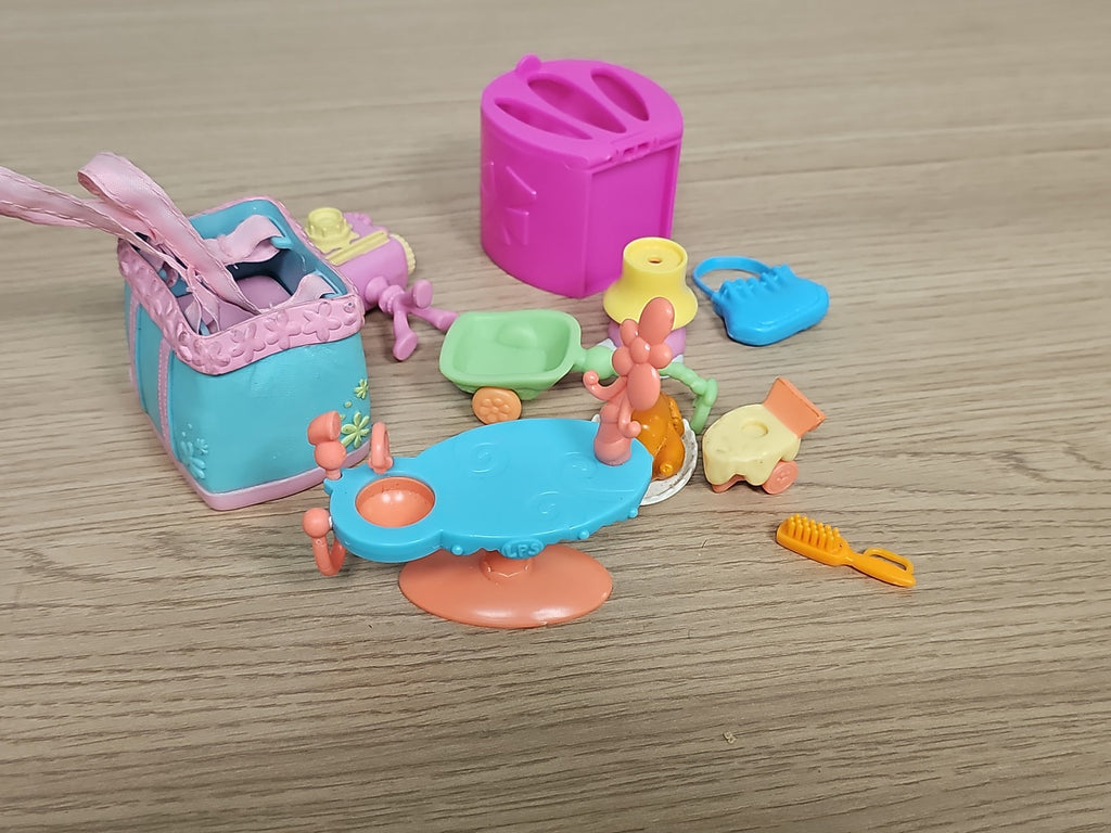 Figurines Littlest Pet Shop avec accessoires ? Lot Petshop animaux miniatures jo