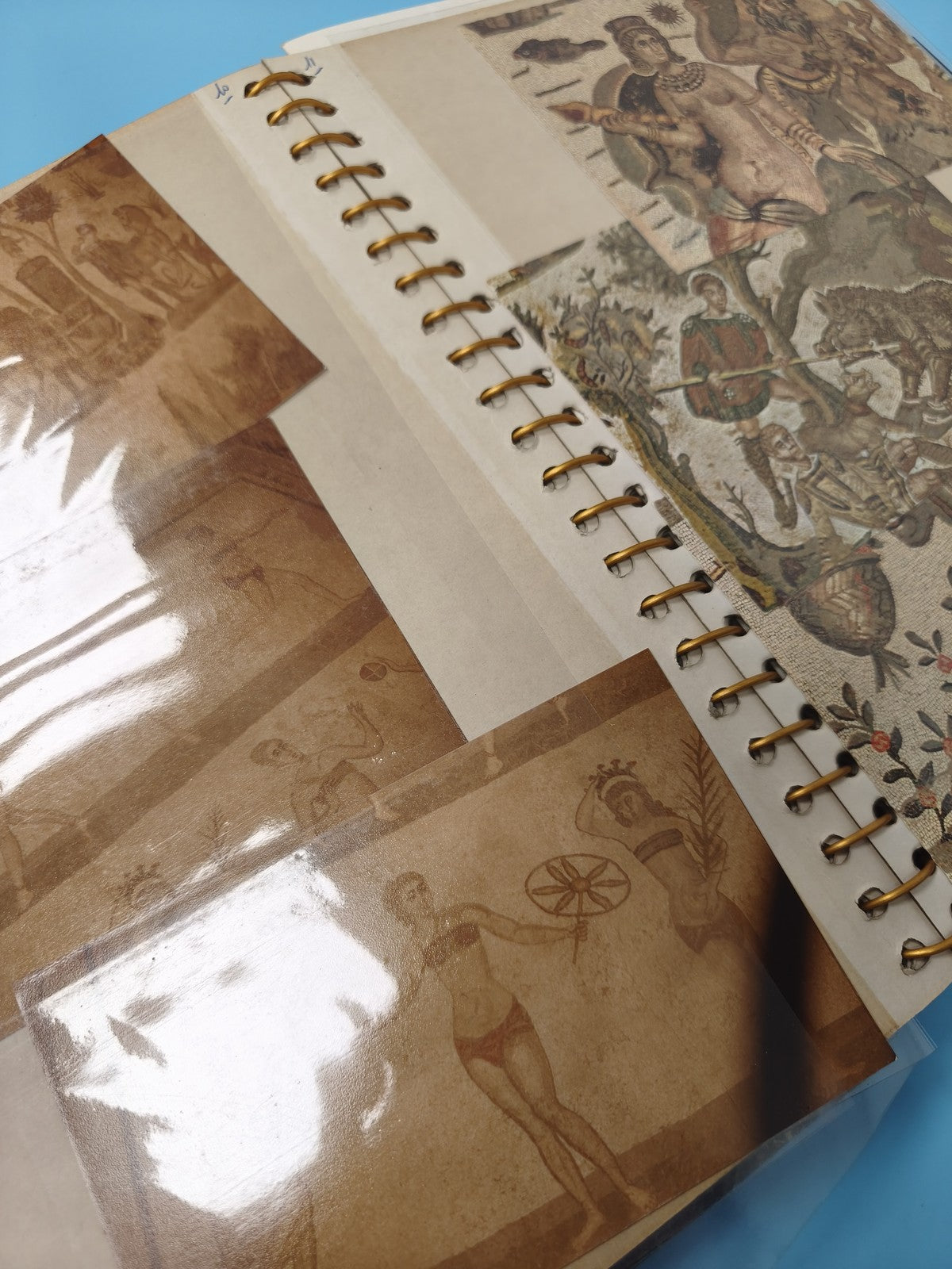 Ancien classeur photographies de voyage manuscrit, pages kraft, vintage
