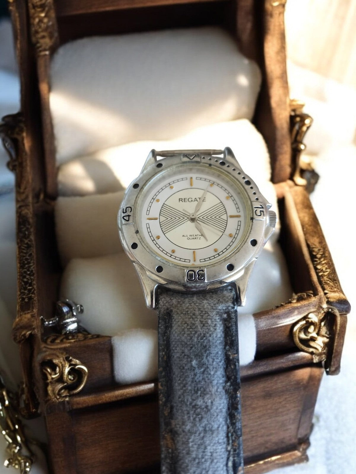 Montre homme vintage Regatz quartz argenté cadran graphique pour pièces