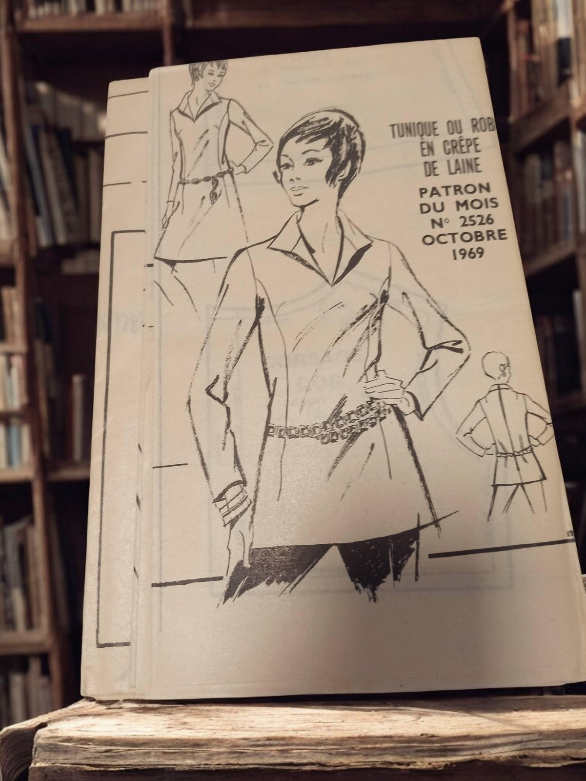 Patron couture vintage 1969 tunique robe crêpe de laine rétro ancien